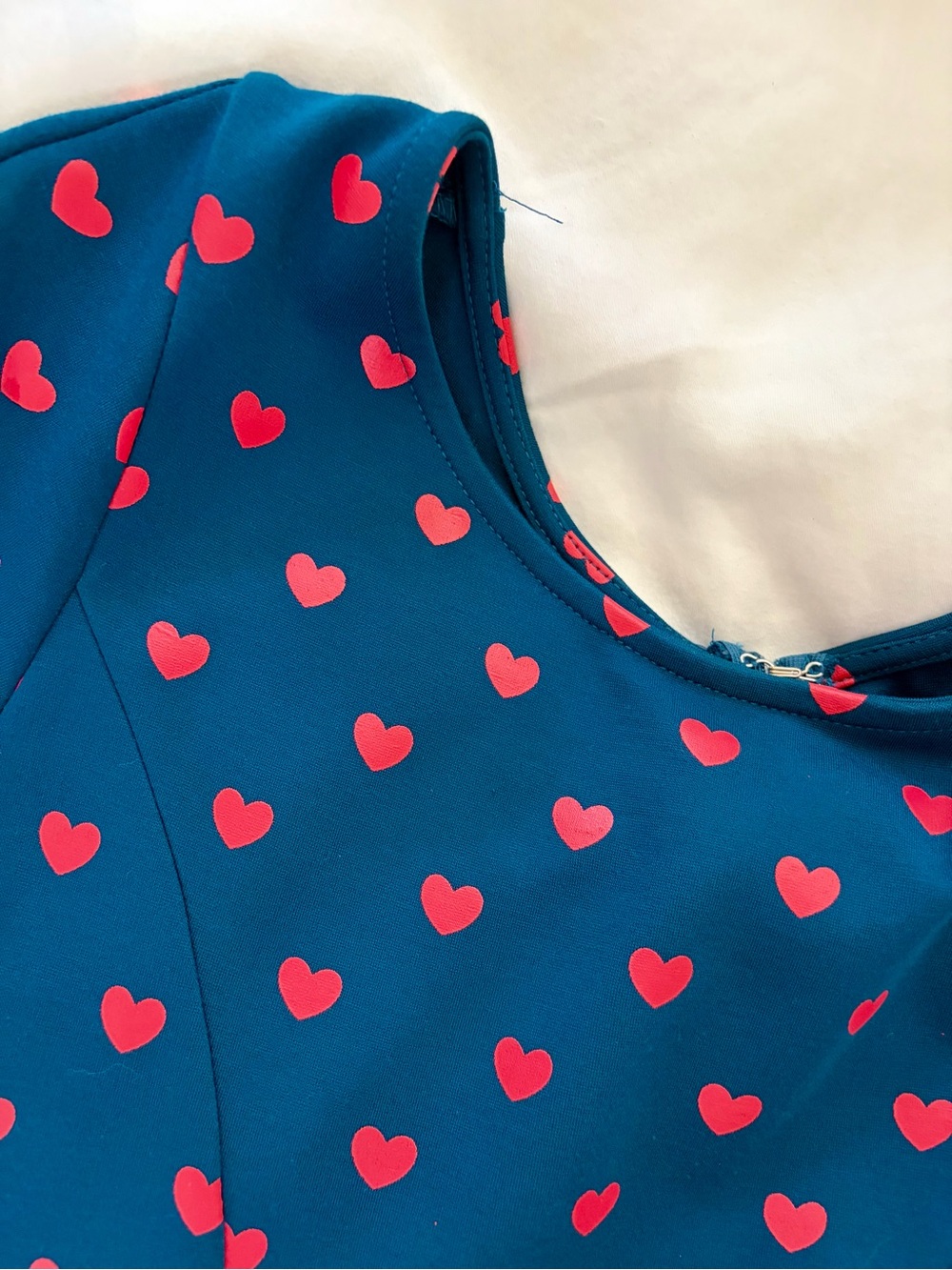 Unique Vintage Teal Heart-Print short sleeve bodycon dress,S, EUC - Picture 11 of 12
